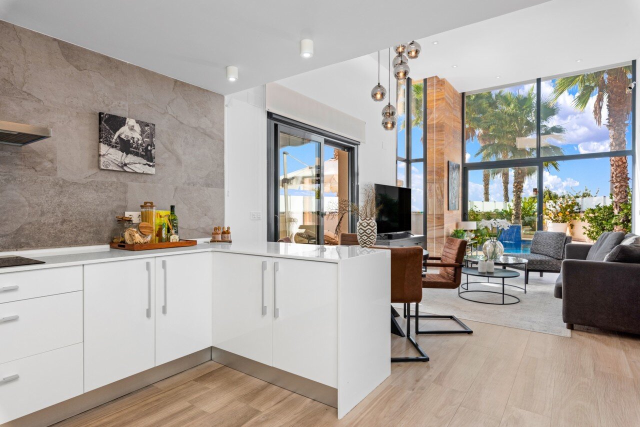 5-Bedroom Villa in Cabo Roig, Cabo Roig - Image 8