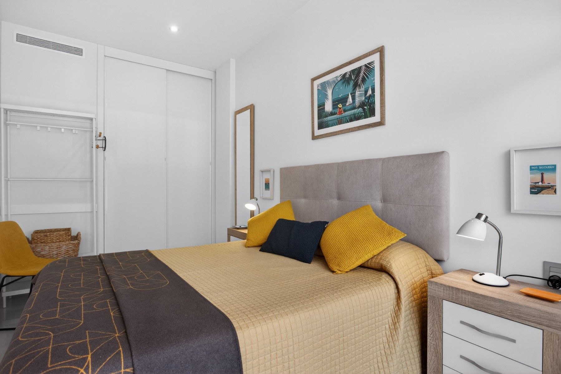 1-Bedroom Apartment in Playa del Cura, Torrevieja - Image 7