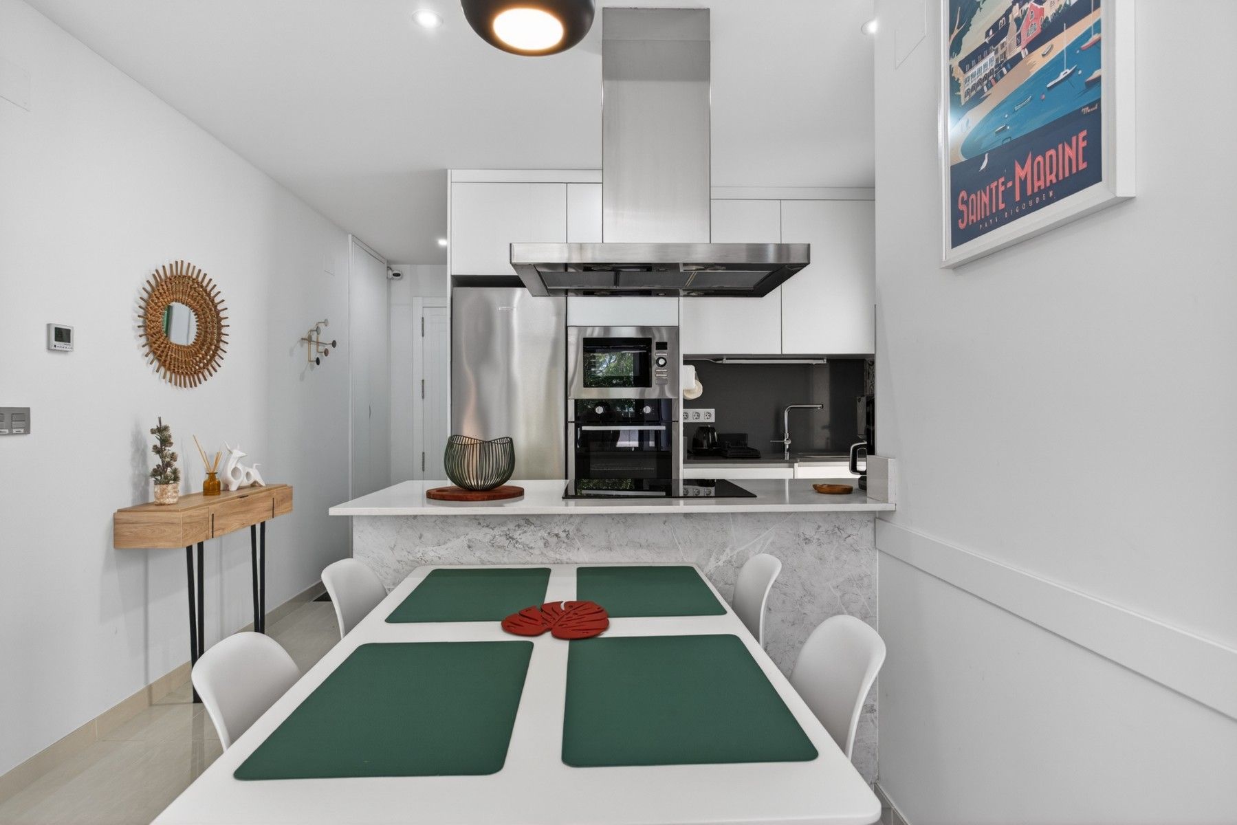 1-Bedroom Apartment in Playa del Cura, Torrevieja - Image 9