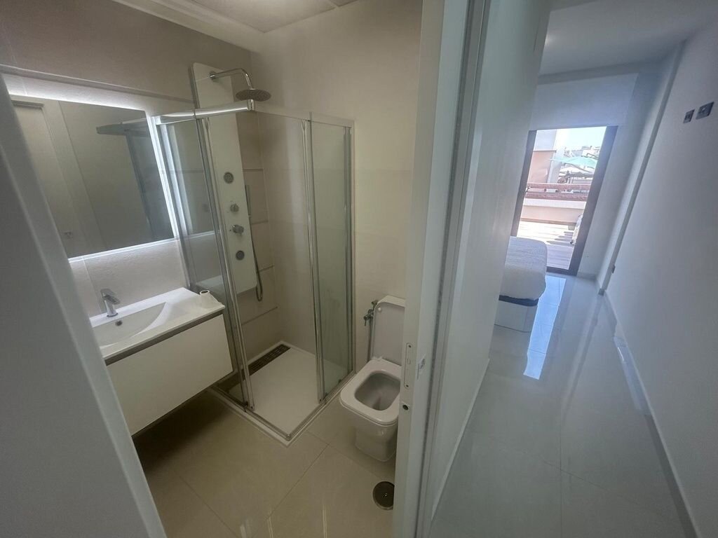 2-Bedroom Apartment in La Siesta, Torrevieja - Image 18