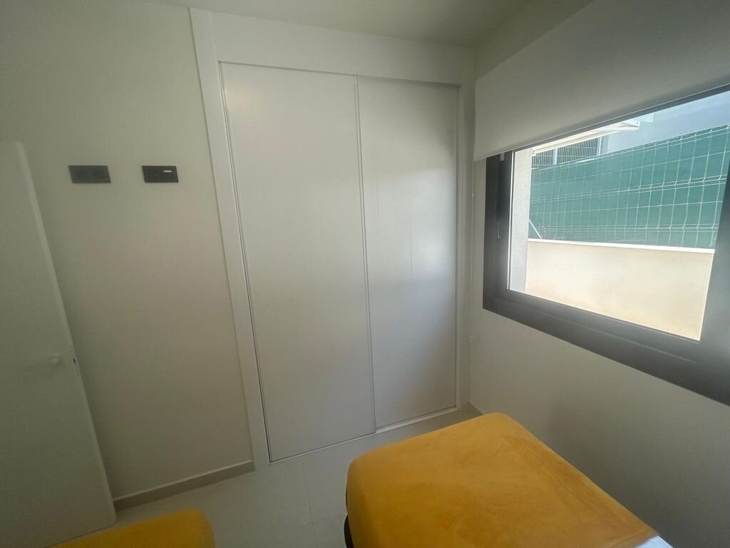 2-Bedroom Apartment in La Siesta, Torrevieja - Image 21
