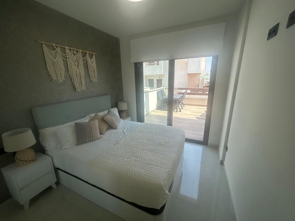2-Bedroom Apartment in La Siesta, Torrevieja - Image 23