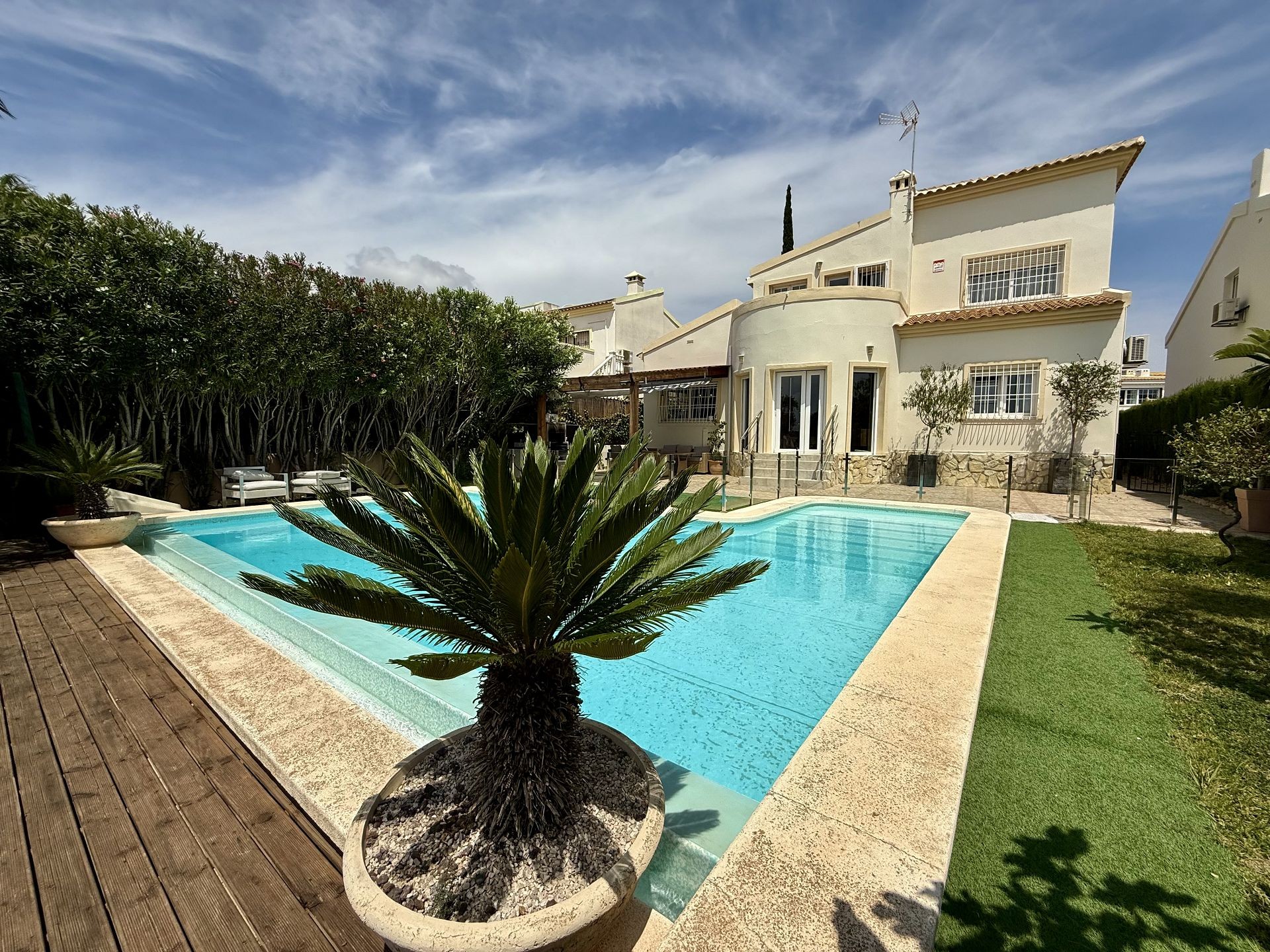 Villa de 4 Chambres à, Orihuela Costa - Image 1