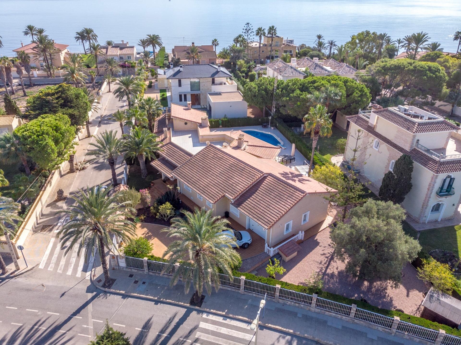 3-Bedroom Villa in Costa Blanca, Cabo Roig - Image 3
