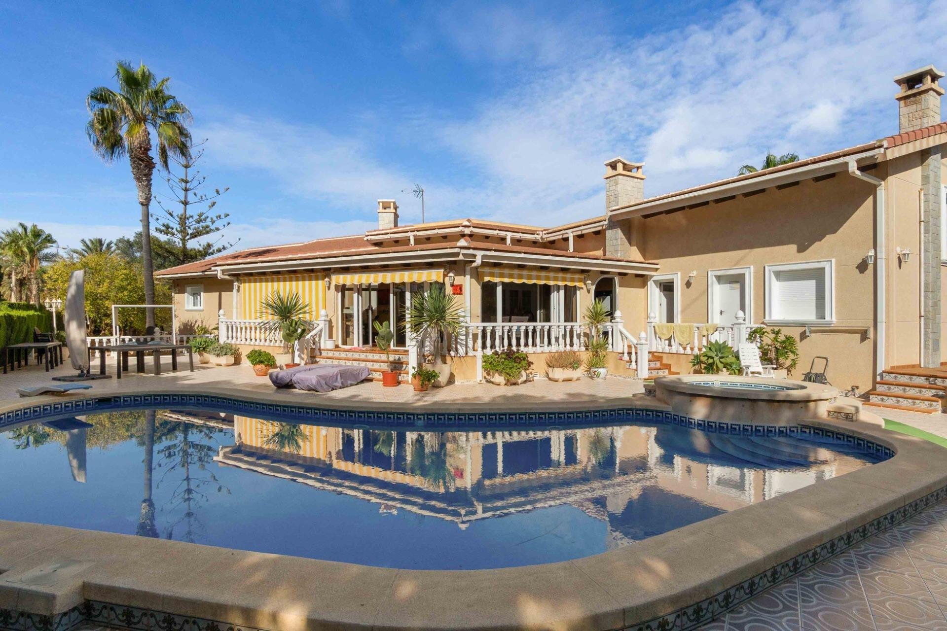 3-Bedroom Villa in Costa Blanca, Cabo Roig - Image 35