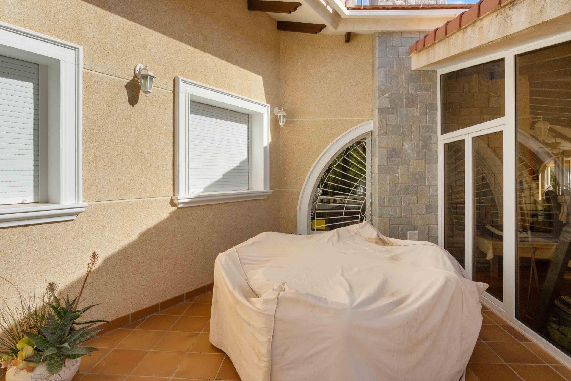 3-Bedroom Villa in Costa Blanca, Cabo Roig - Image 39