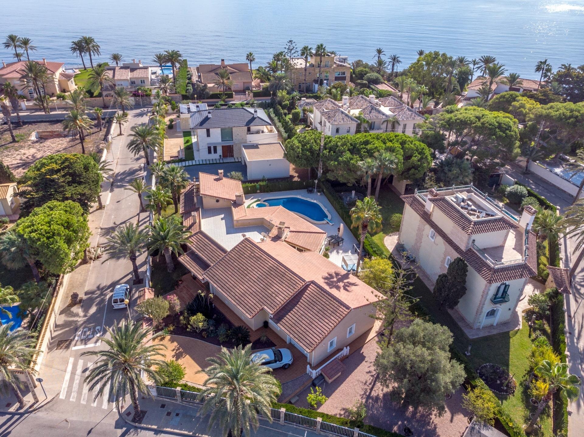 3-Bedroom Villa in Costa Blanca, Cabo Roig - Image 4