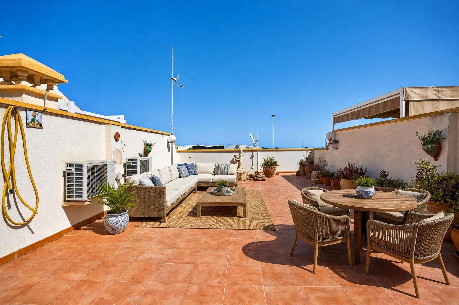 2-Bedroom Villa in Los Dolses, Orihuela Costa - Image 23
