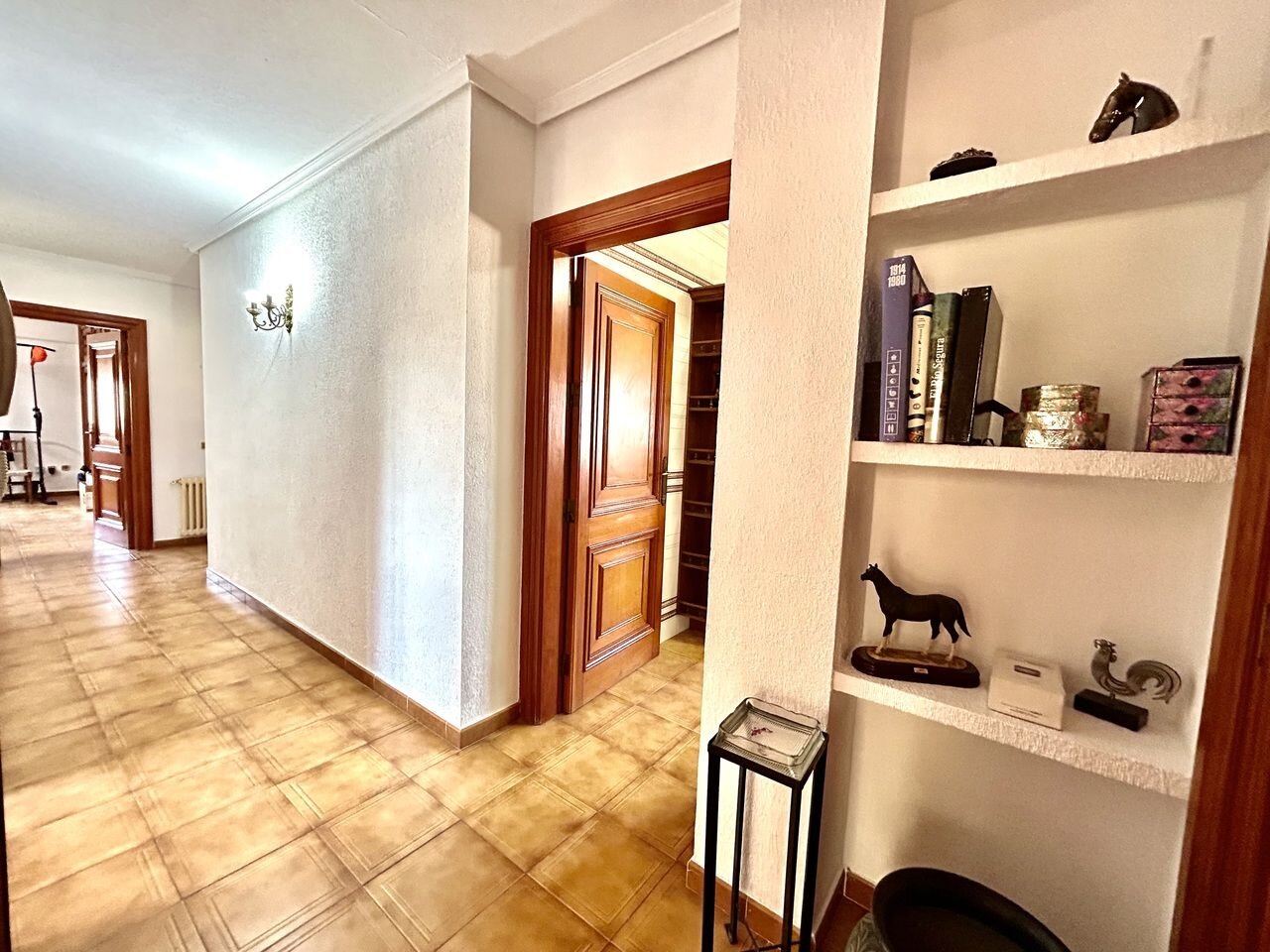 4-Bedroom Villa in Centro, Santiago de la Ribera - Image 14