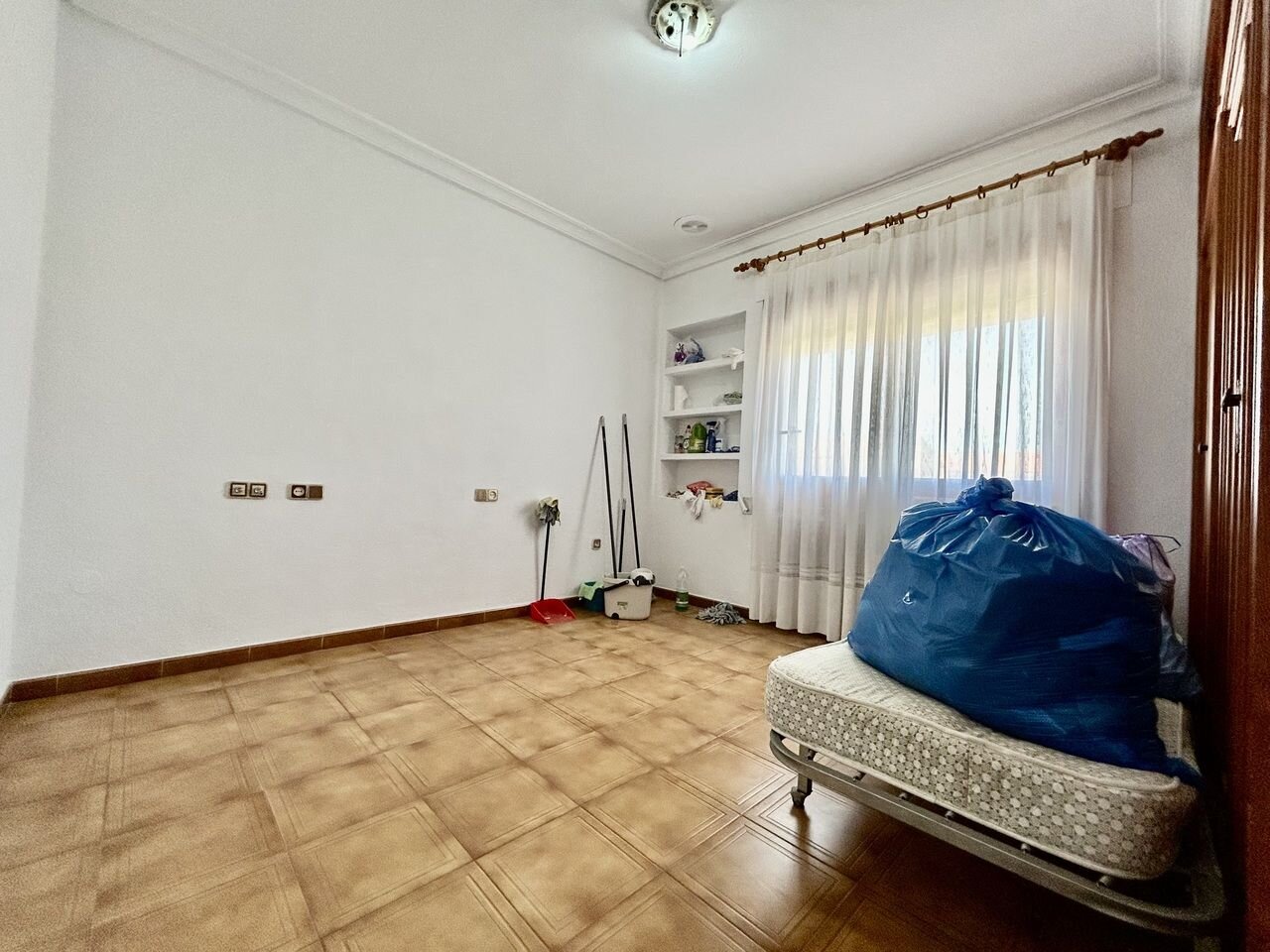 4-Bedroom Villa in Centro, Santiago de la Ribera - Image 20