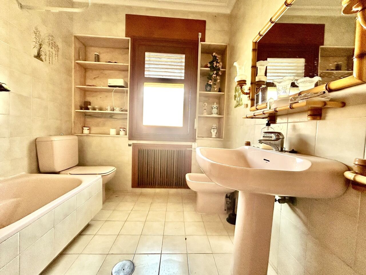 4-Bedroom Villa in Centro, Santiago de la Ribera - Image 27