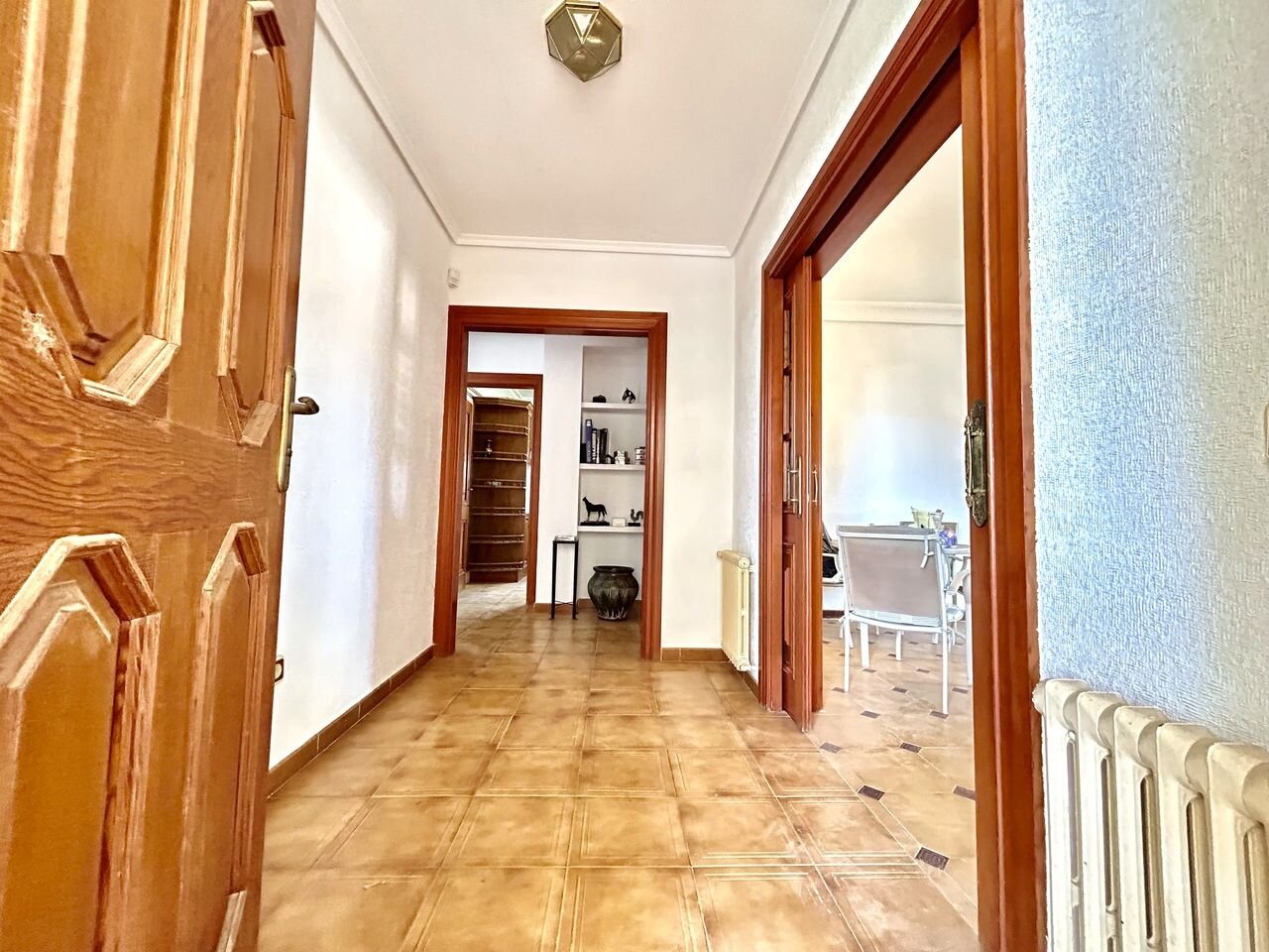 4-Bedroom Villa in Centro, Santiago de la Ribera - Image 29