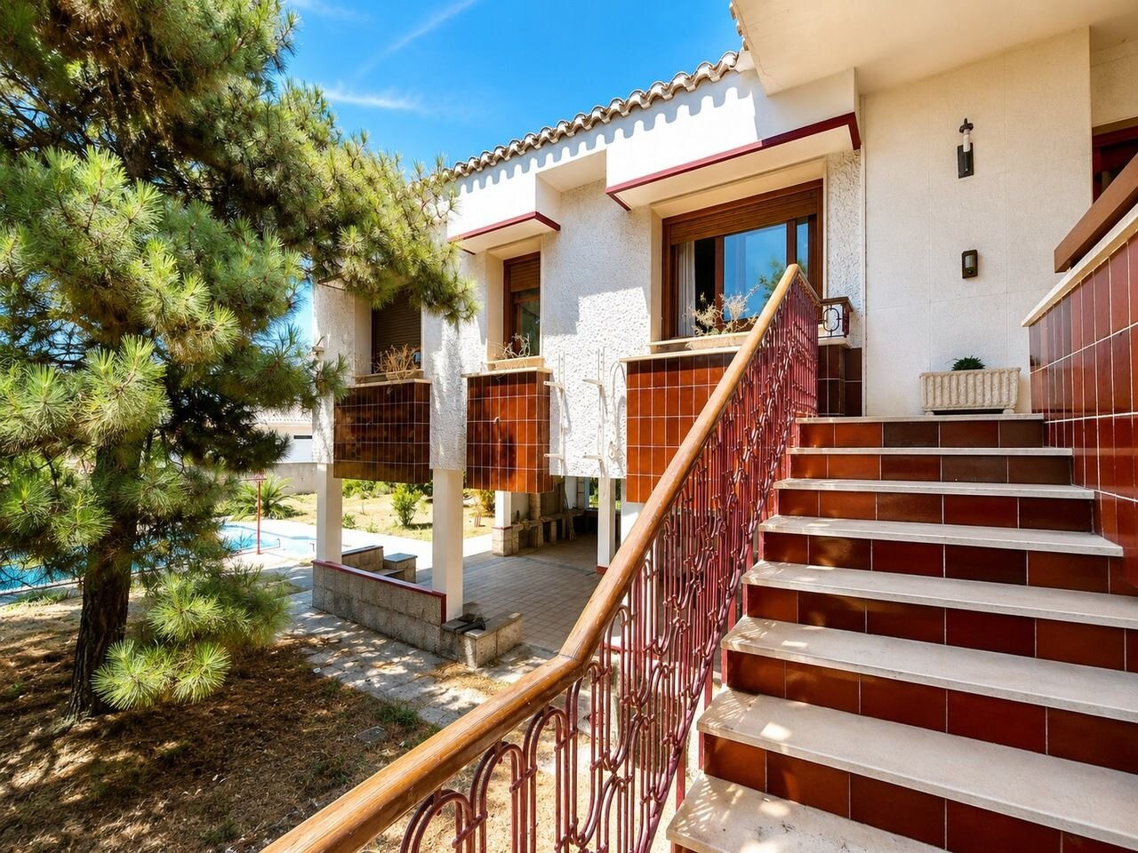 4-Bedroom Villa in Centro, Santiago de la Ribera - Image 3