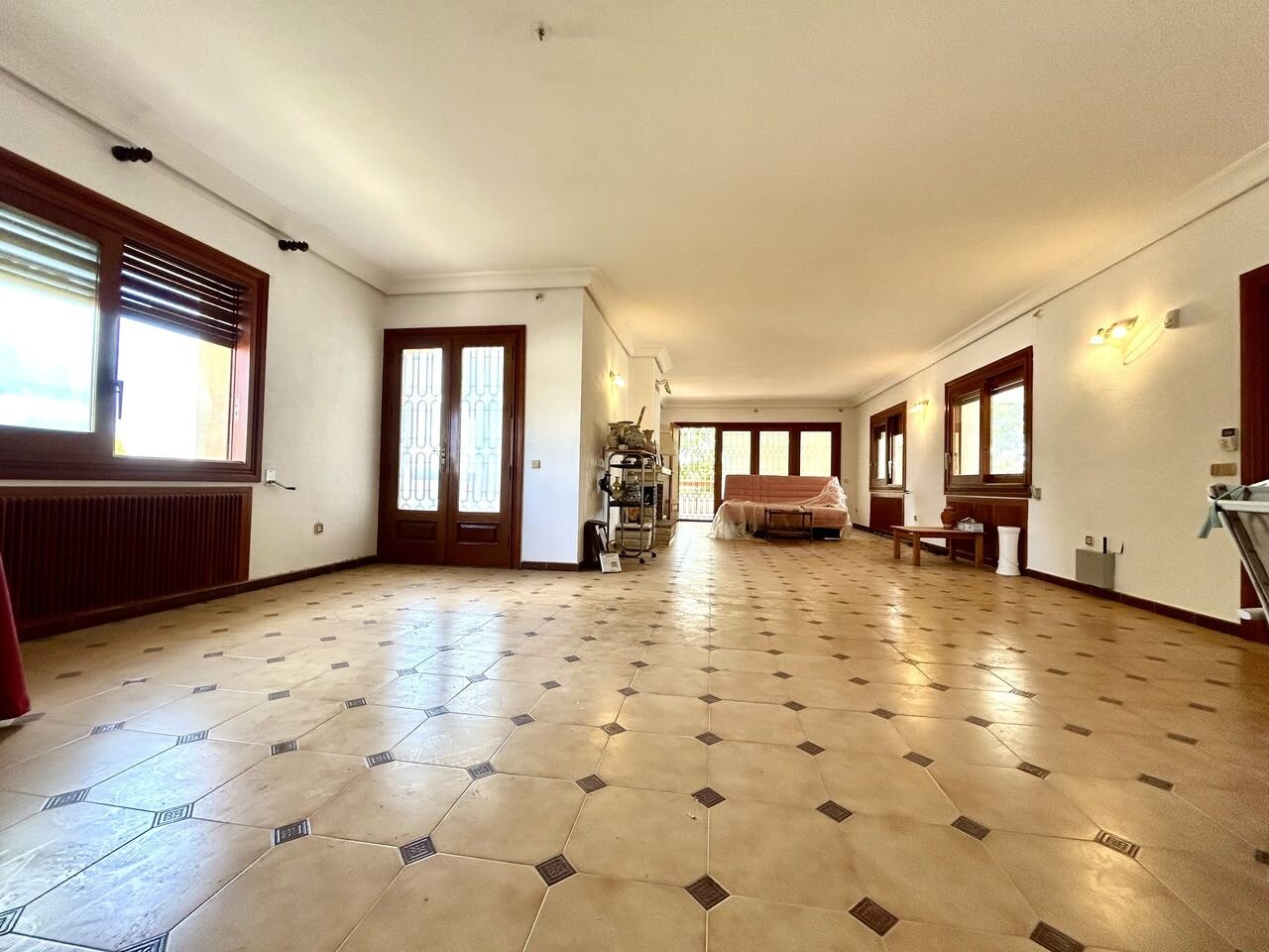 4-Bedroom Villa in Centro, Santiago de la Ribera - Image 7