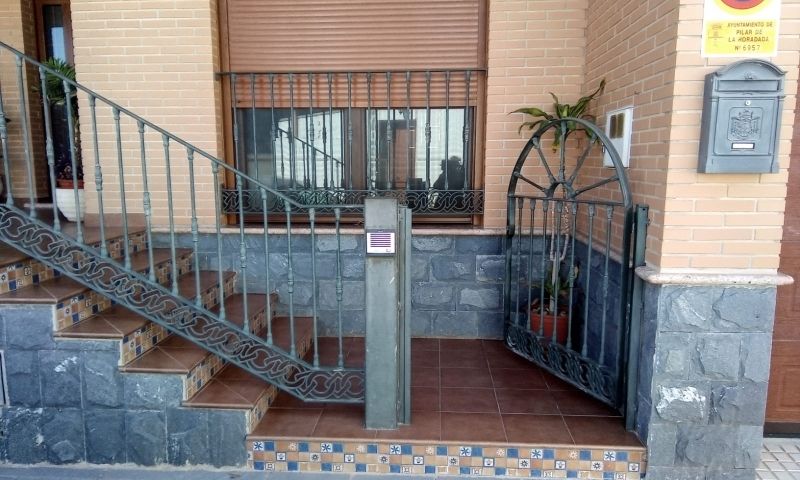 4-Bedroom Villa in Pilar de la Horadada, Pilar de la Horadada - Image 2