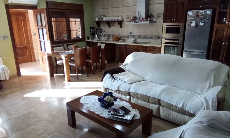 4-Bedroom Villa in Pilar de la Horadada, Pilar de la Horadada - Image 8