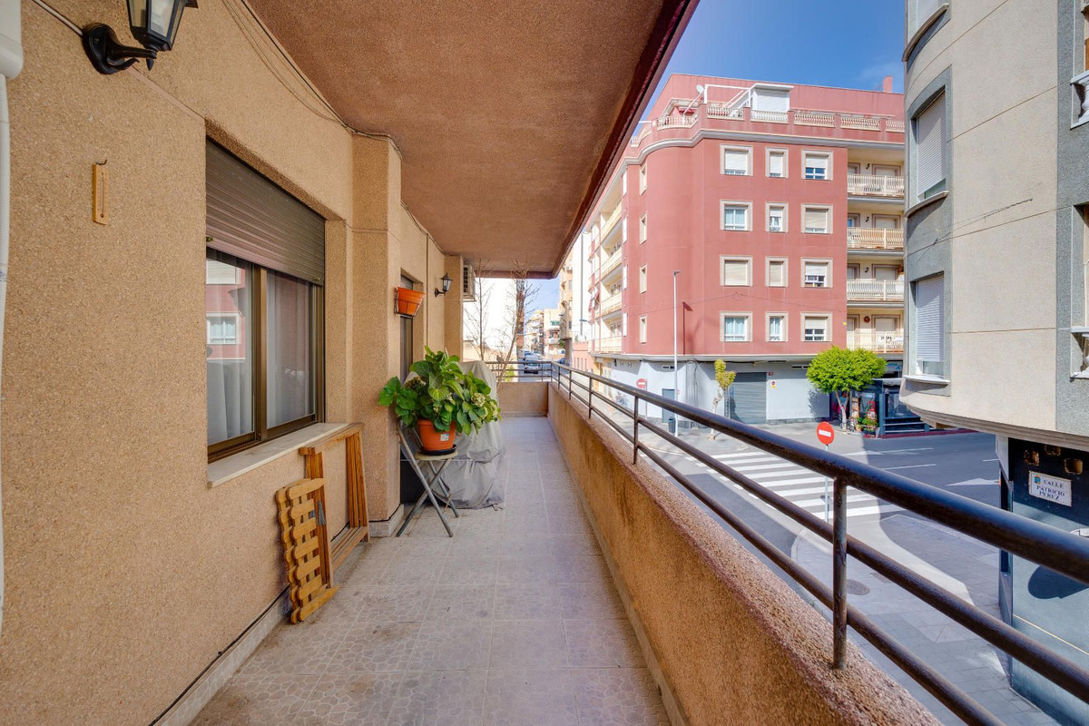 5-Bedroom Middle Floor Apartment in  Torrevieja | Sunny C... - Image 11