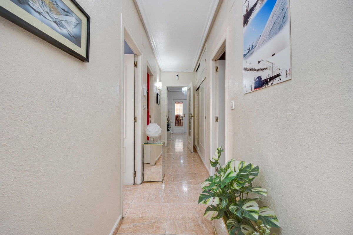 5-Bedroom Middle Floor Apartment in  Torrevieja | Sunny C... - Image 24