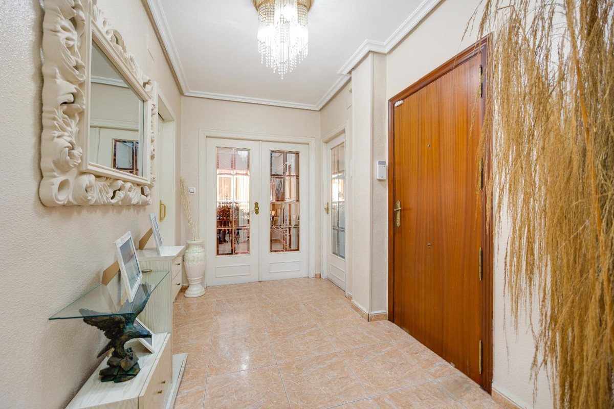 5-Bedroom Middle Floor Apartment in  Torrevieja | Sunny C... - Image 6