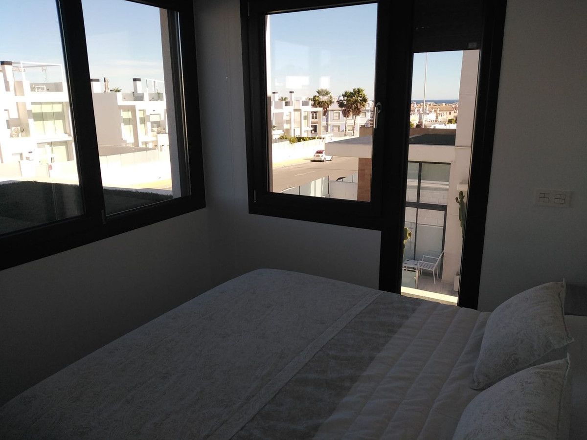 Villa in Orihuela Costa - Image 12
