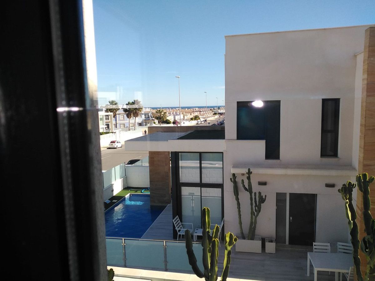 Villa in Orihuela Costa - Image 13