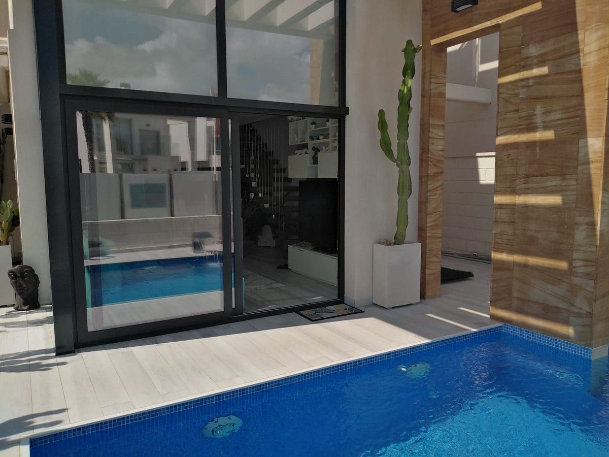 Villa in Orihuela Costa - Image 20