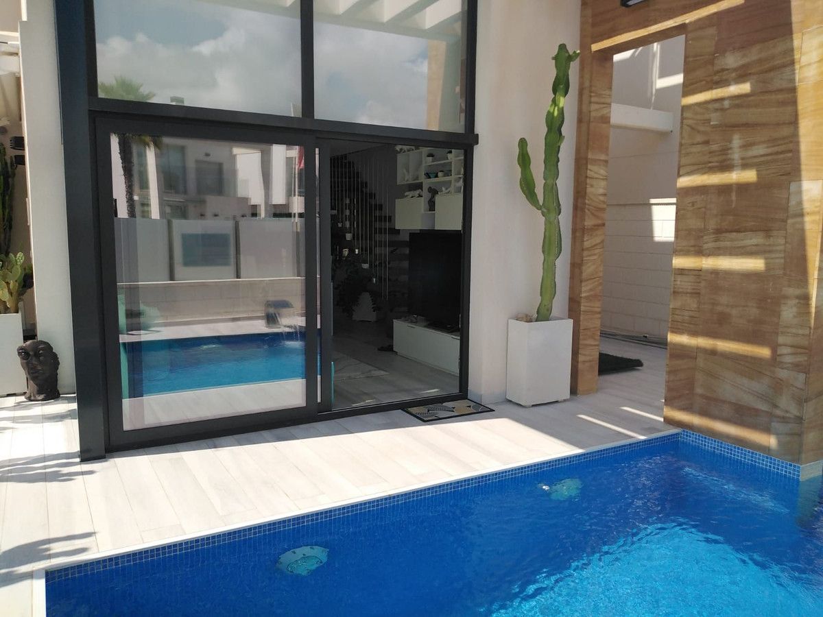 Villa in Orihuela Costa - Image 24