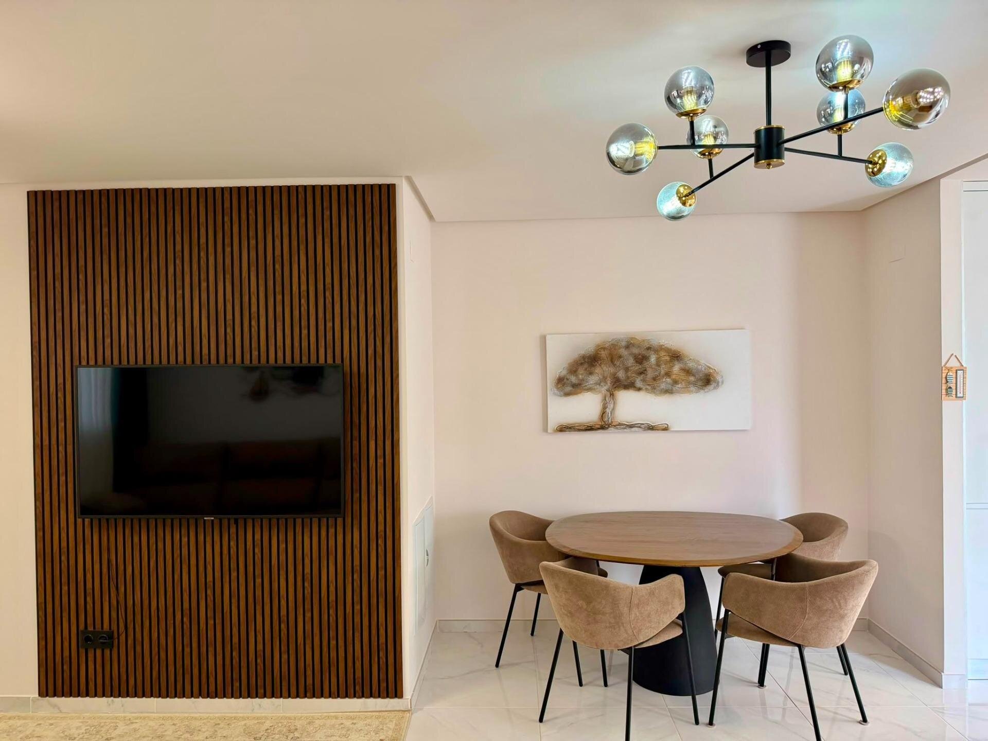 2-Bedroom Apartment in Aguas Nuevas, Torrevieja - Image 10