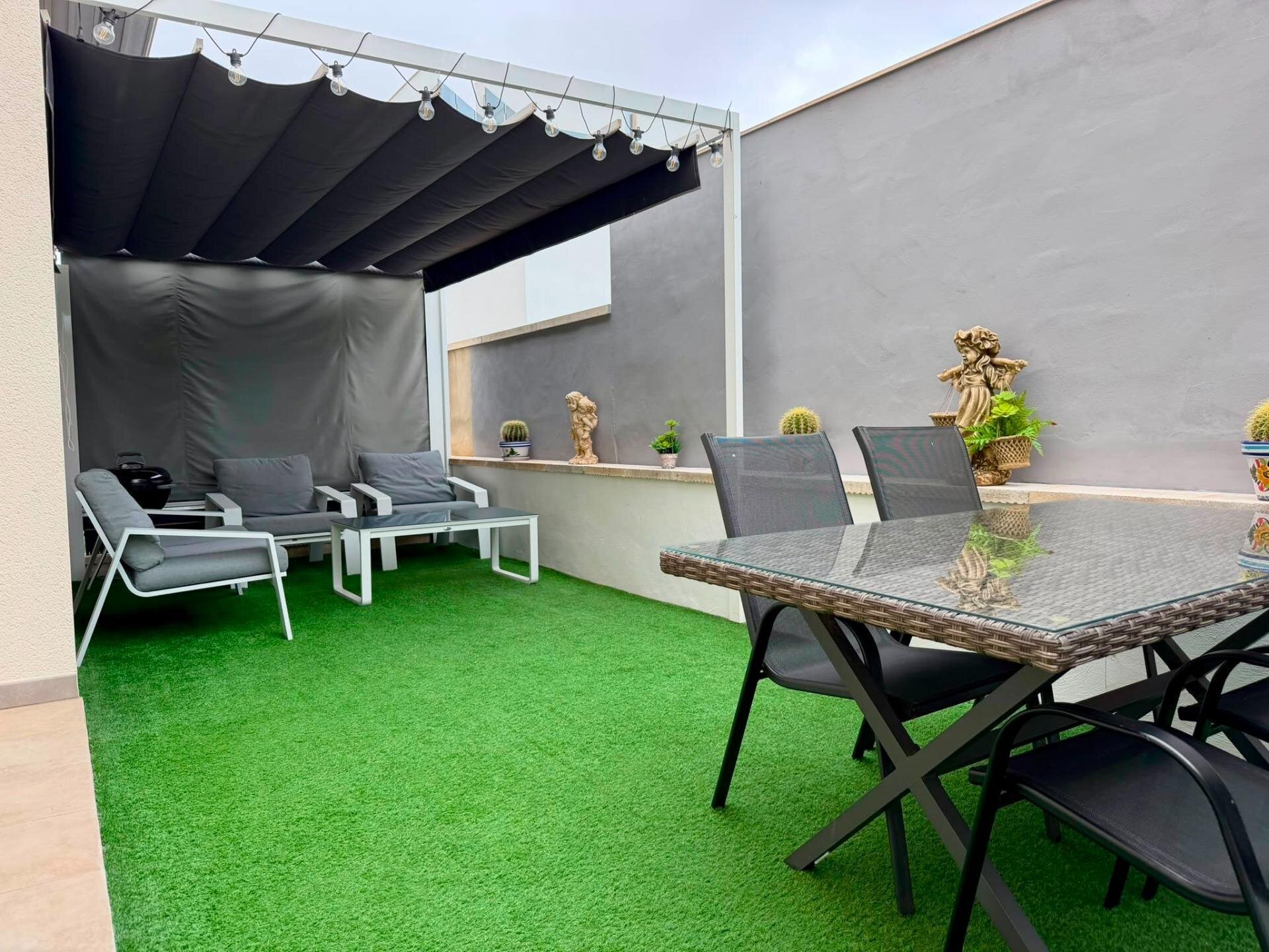 2-Bedroom Apartment in Aguas Nuevas, Torrevieja - Image 3