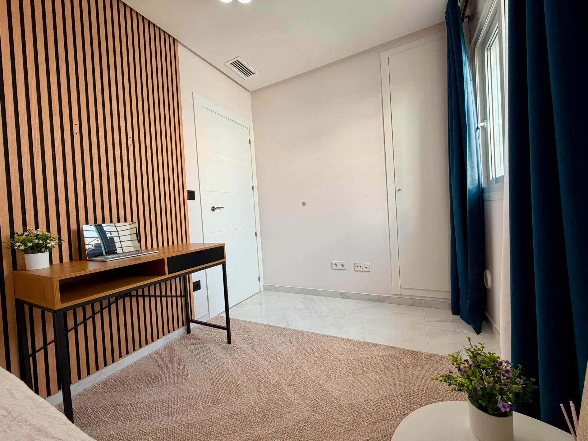 2-Bedroom Apartment in Aguas Nuevas, Torrevieja - Image 39
