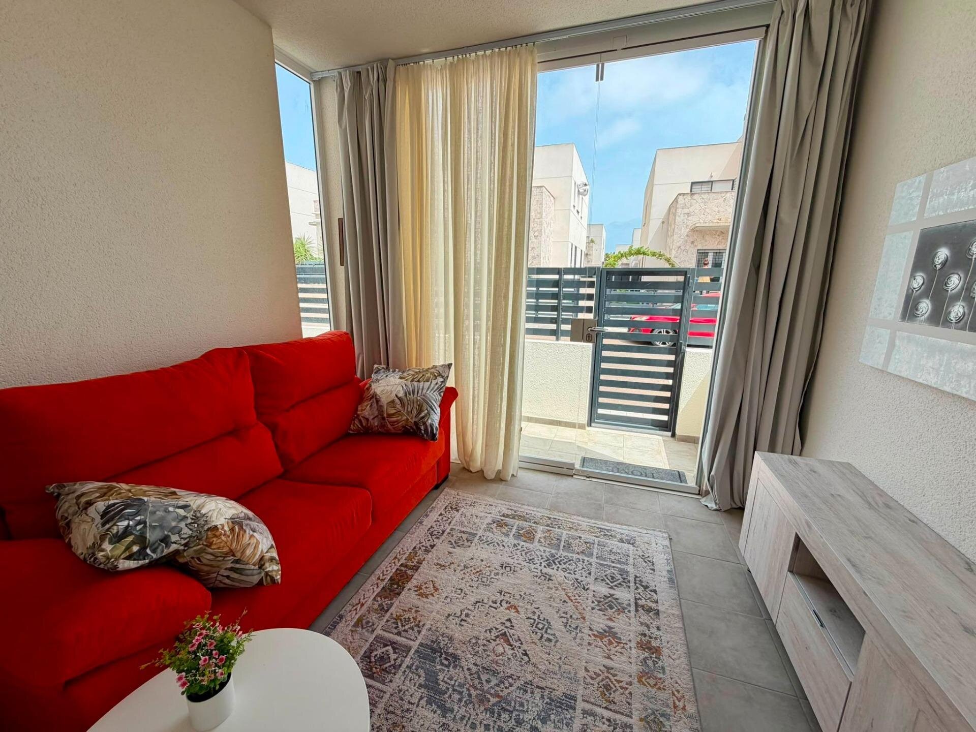 2-Bedroom Apartment in Aguas Nuevas, Torrevieja - Image 42
