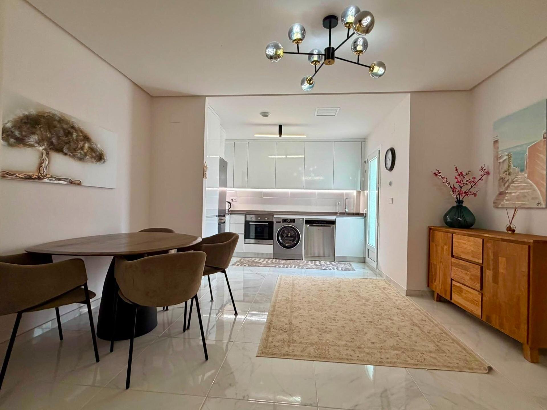 2-Bedroom Apartment in Aguas Nuevas, Torrevieja - Image 6