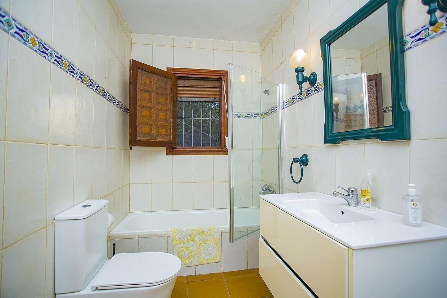 9-Bedroom Villa in La Manga del Mar Menor - Image 32