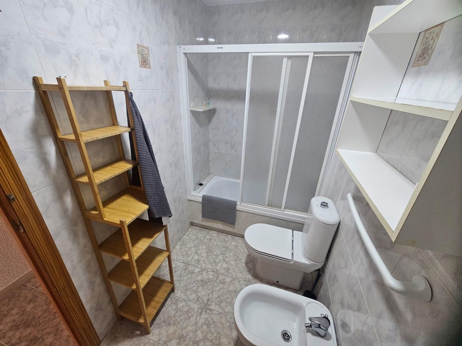 2-Bedroom Apartment in Playa Flamenca, Orihuela Costa - Image 12