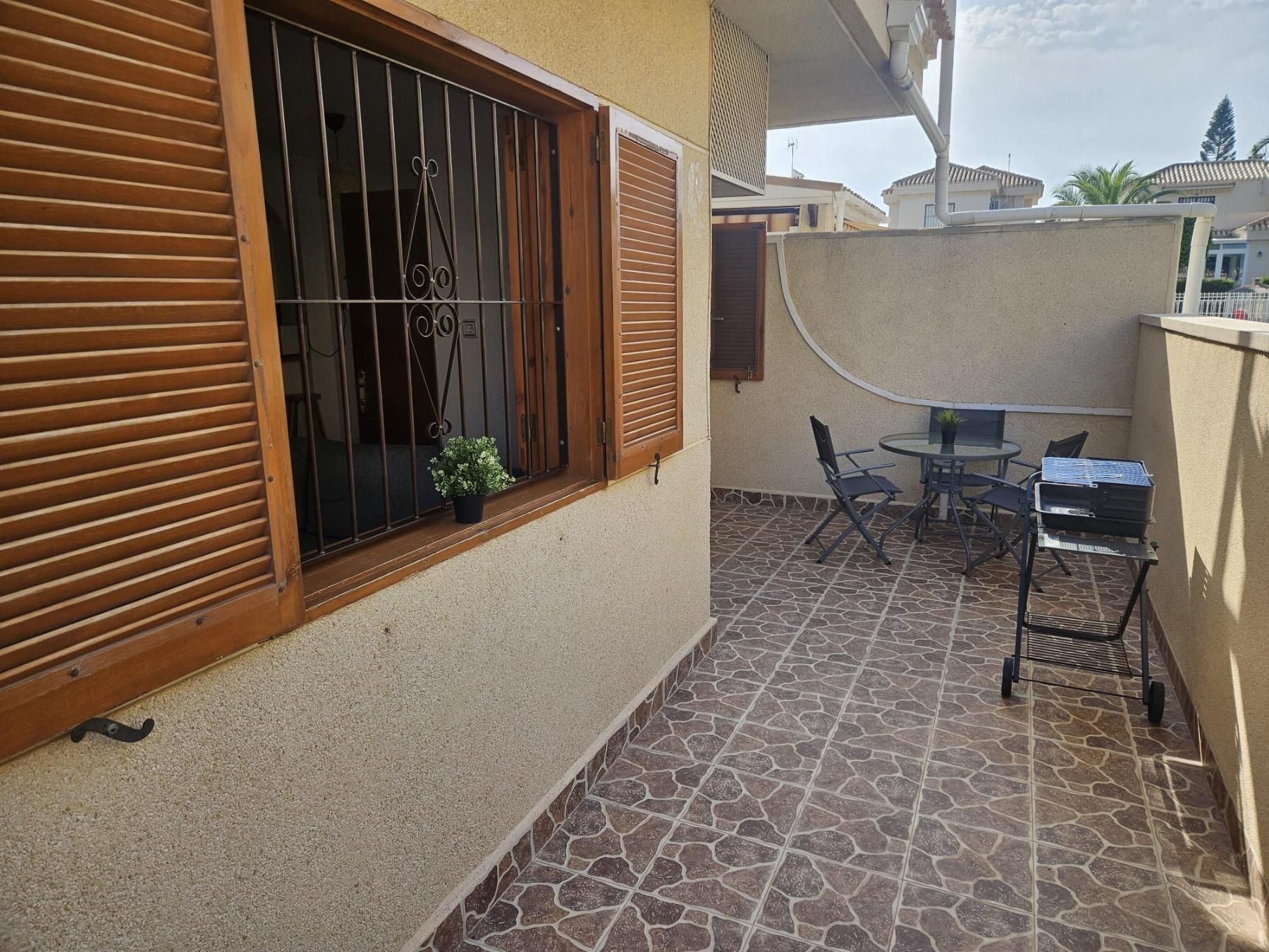 2-Bedroom Apartment in Playa Flamenca, Orihuela Costa - Image 4