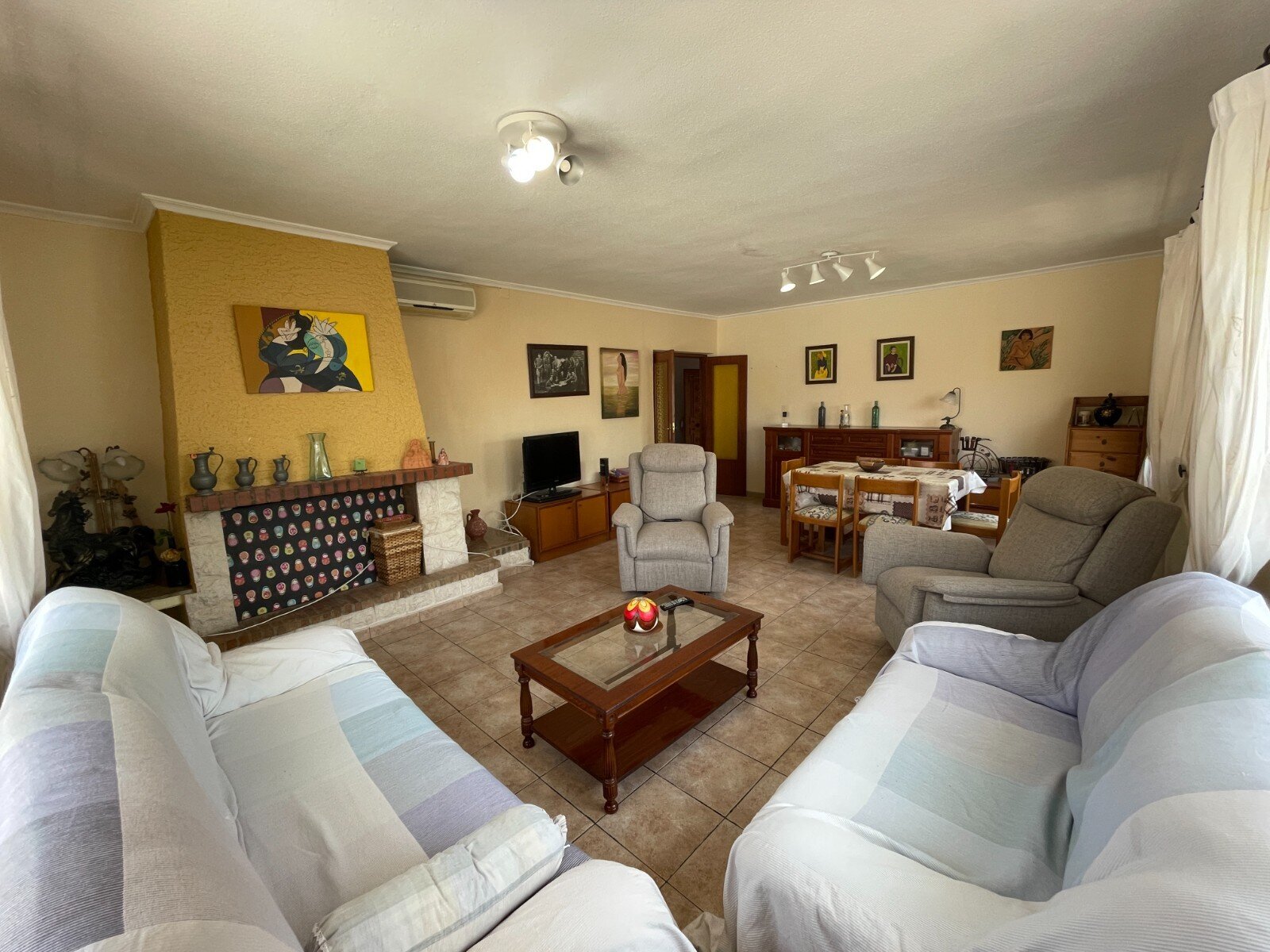 4-Bedroom Villa in Pueblo 4, Benijofar - Image 4