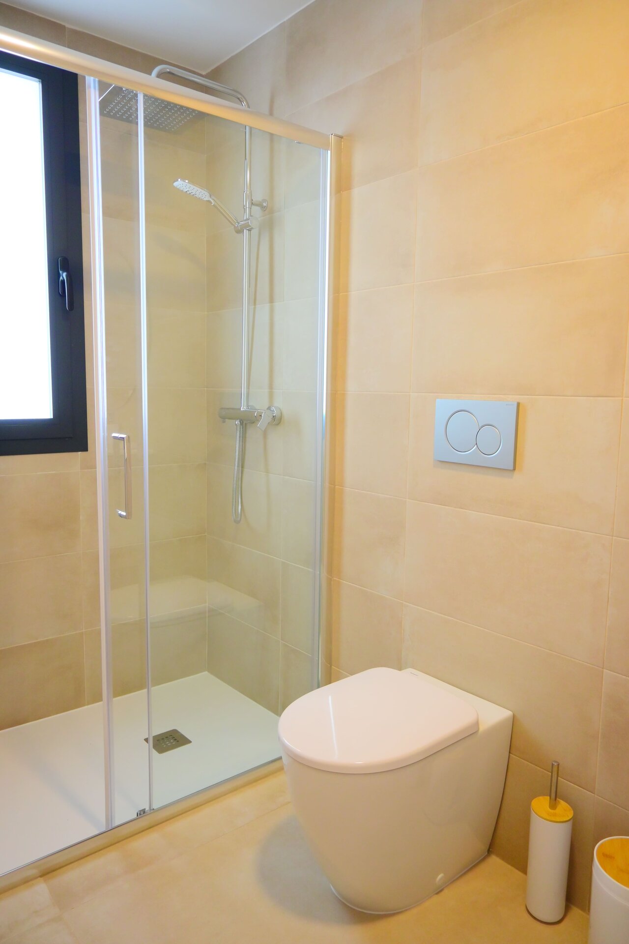 3-Bedroom Semi-Detached House in Dolores - Image 19