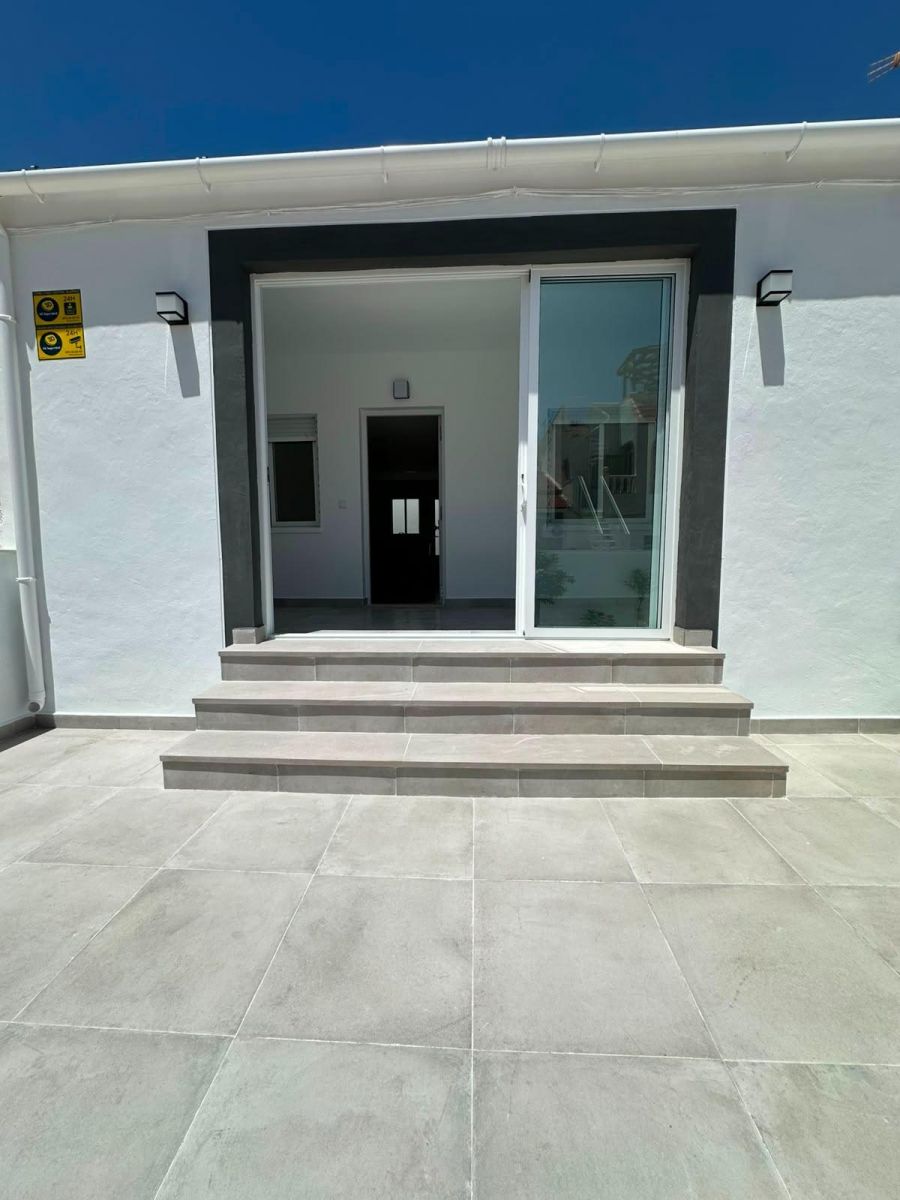 2-Bedroom Bungalow in La Siesta - El Salado - Torreta, Torrevieja - Image 1