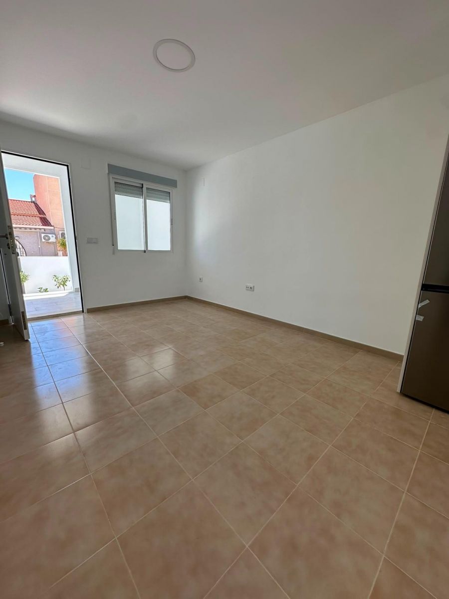2-Bedroom Bungalow in La Siesta - El Salado - Torreta, Torrevieja - Image 10