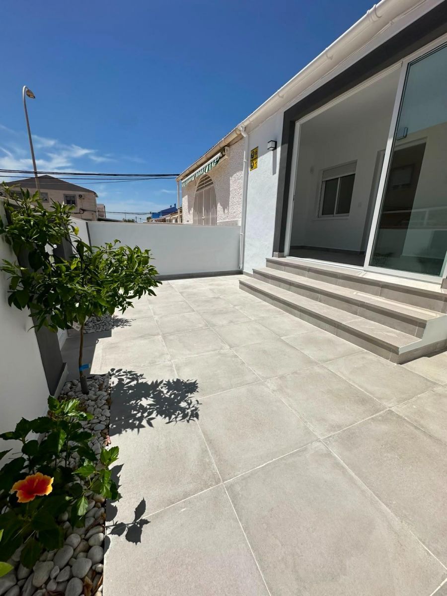 2-Bedroom Bungalow in La Siesta - El Salado - Torreta, Torrevieja - Image 3
