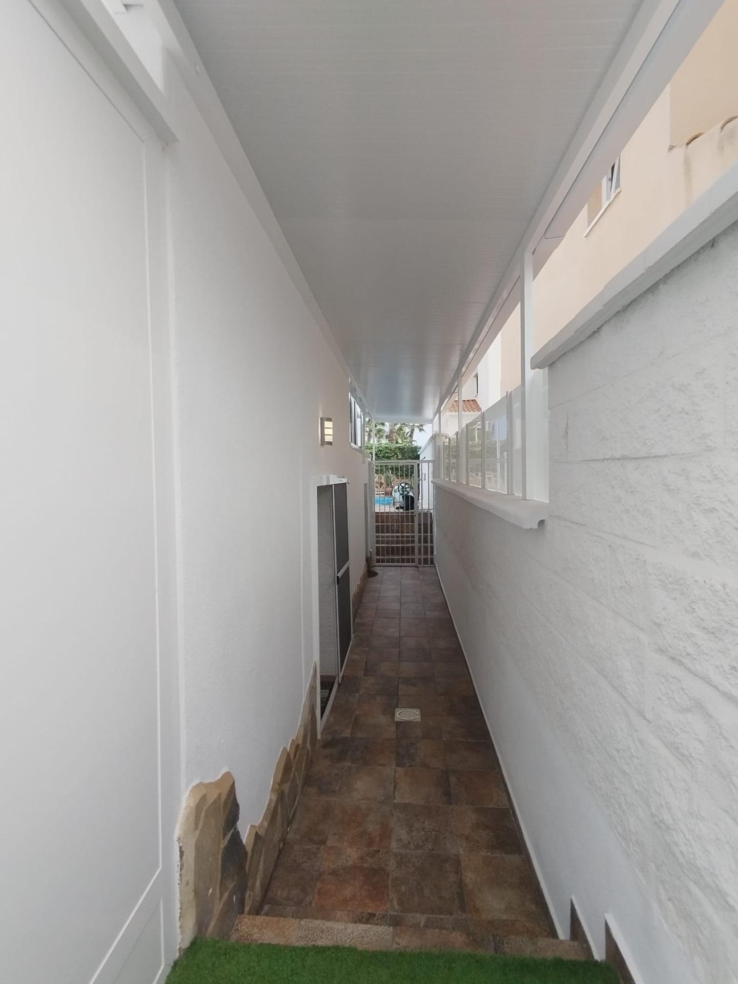 4-Bedroom Villa in Las Filipinas, San Miguel de Salinas - Image 36