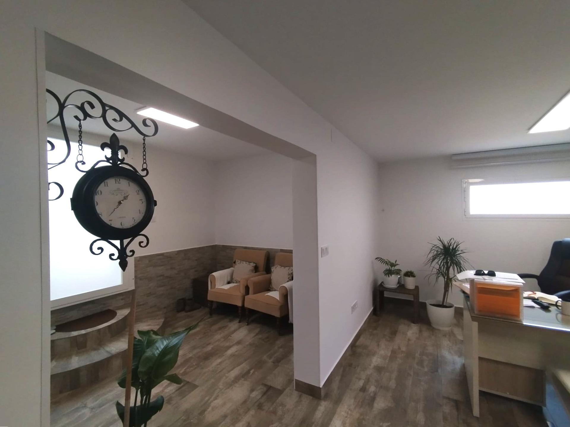 4-Bedroom Villa in Las Filipinas, San Miguel de Salinas - Image 37