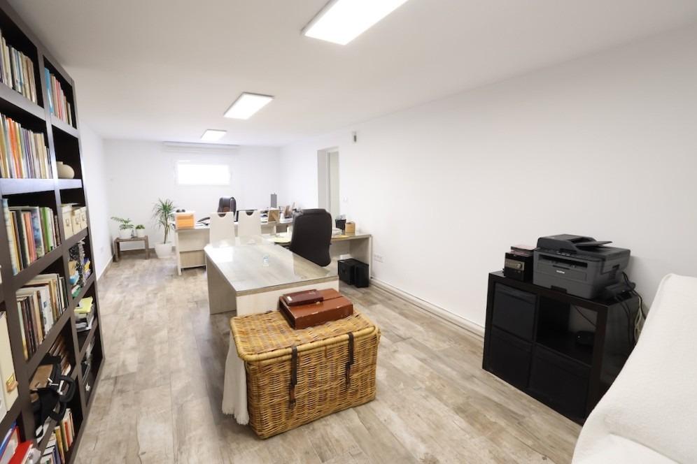 4-Bedroom Villa in Las Filipinas, San Miguel de Salinas - Image 41