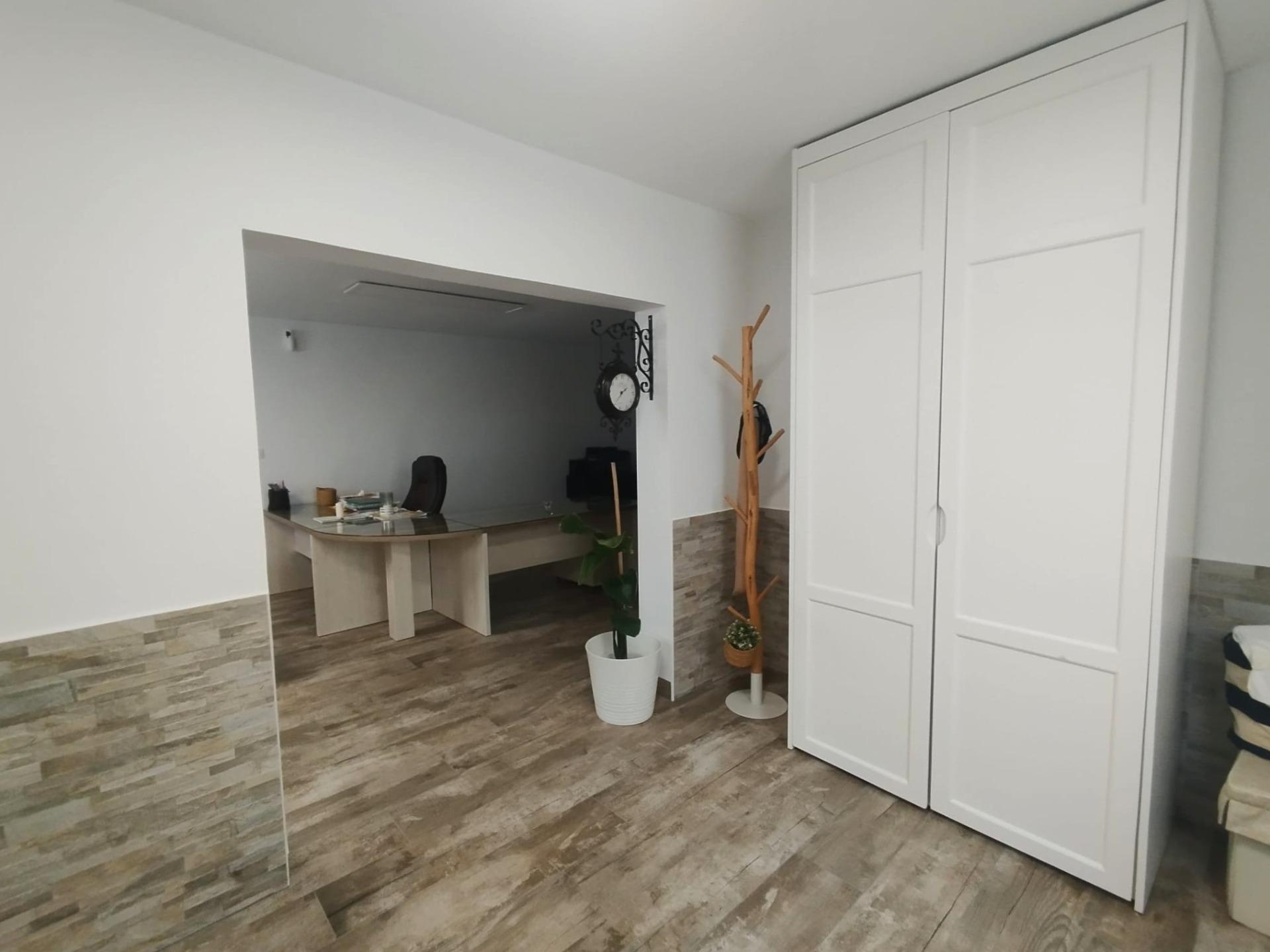 4-Bedroom Villa in Las Filipinas, San Miguel de Salinas - Image 45