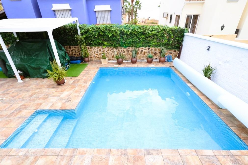 4-Bedroom Villa in Las Filipinas, San Miguel de Salinas - Image 5