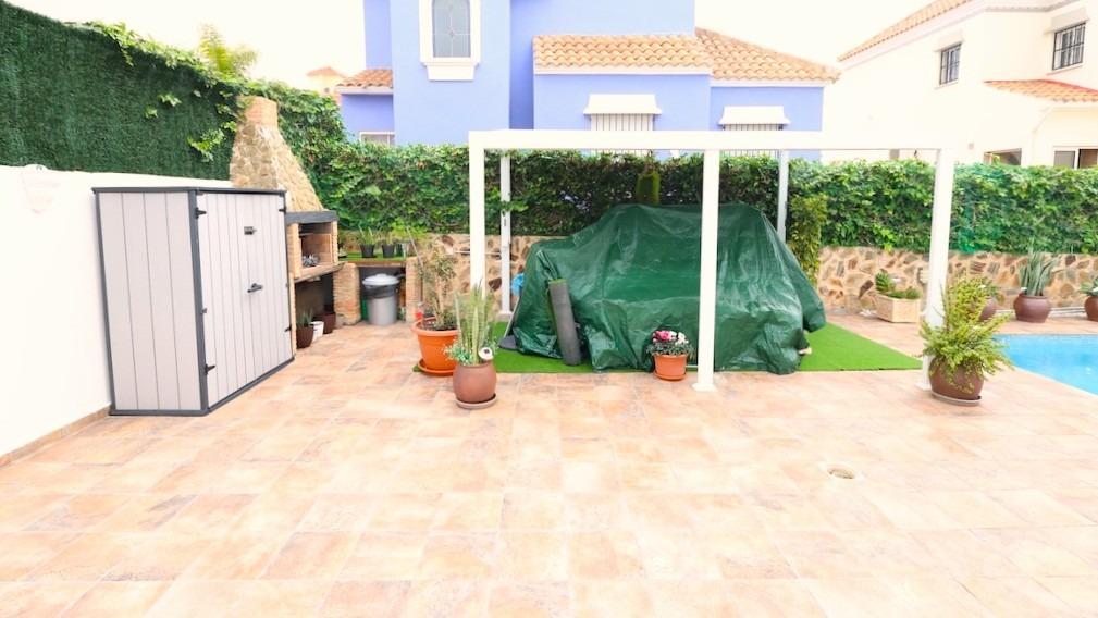 4-Bedroom Villa in Las Filipinas, San Miguel de Salinas - Image 6
