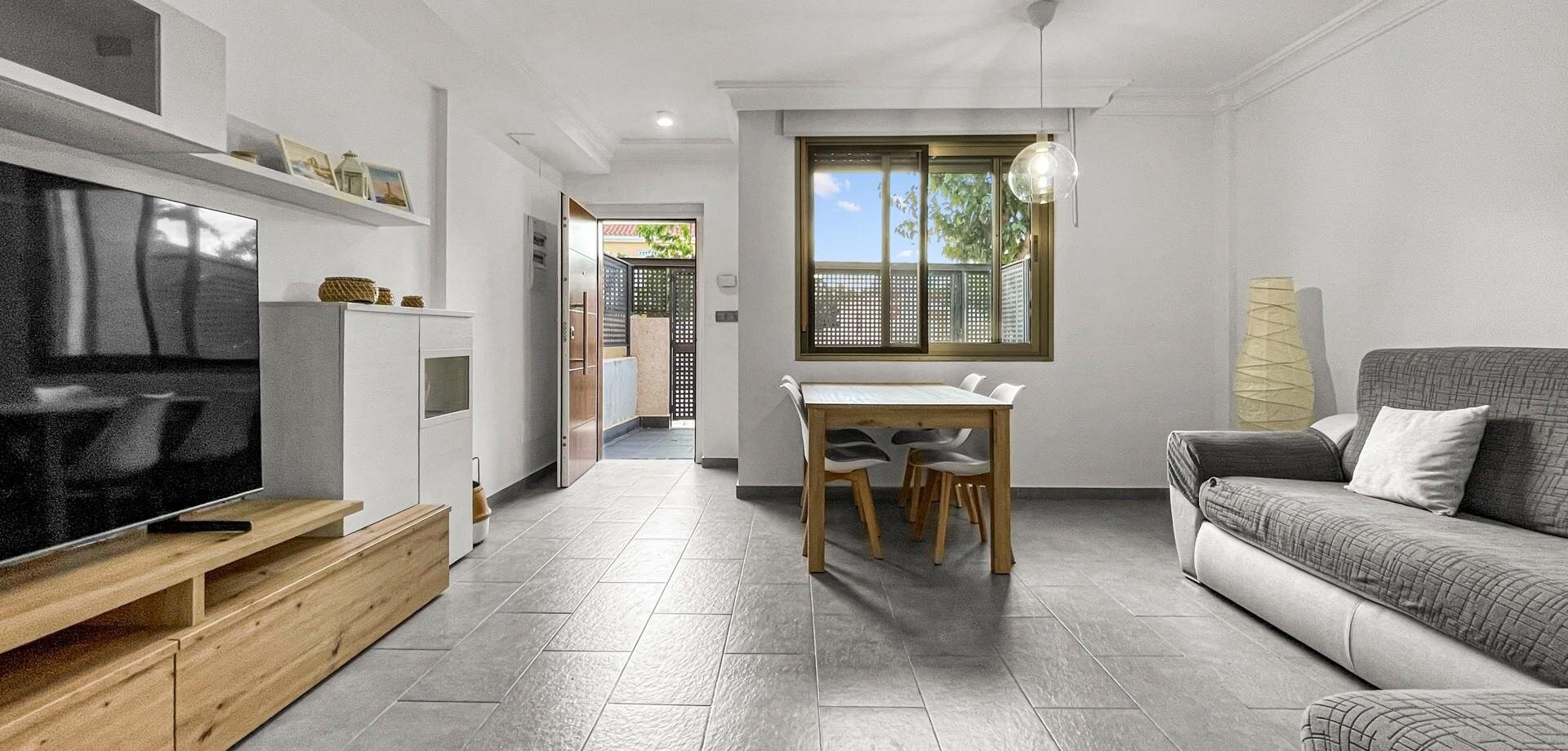 3-Bedroom House in El Mojón, Pilar de la Horadada - Image 2