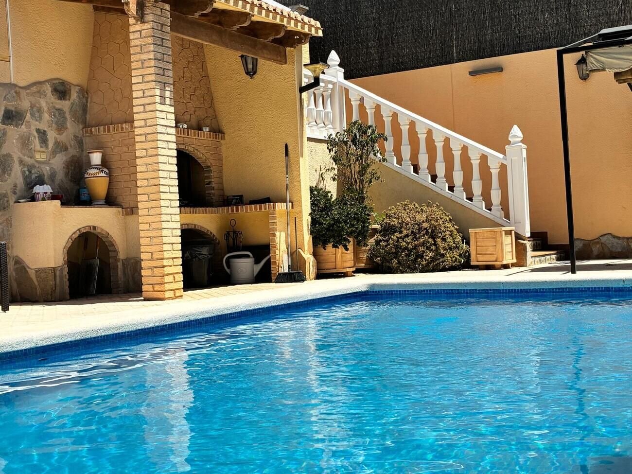 4-Bedroom Villa in La Siesta, Torrevieja - Image 11