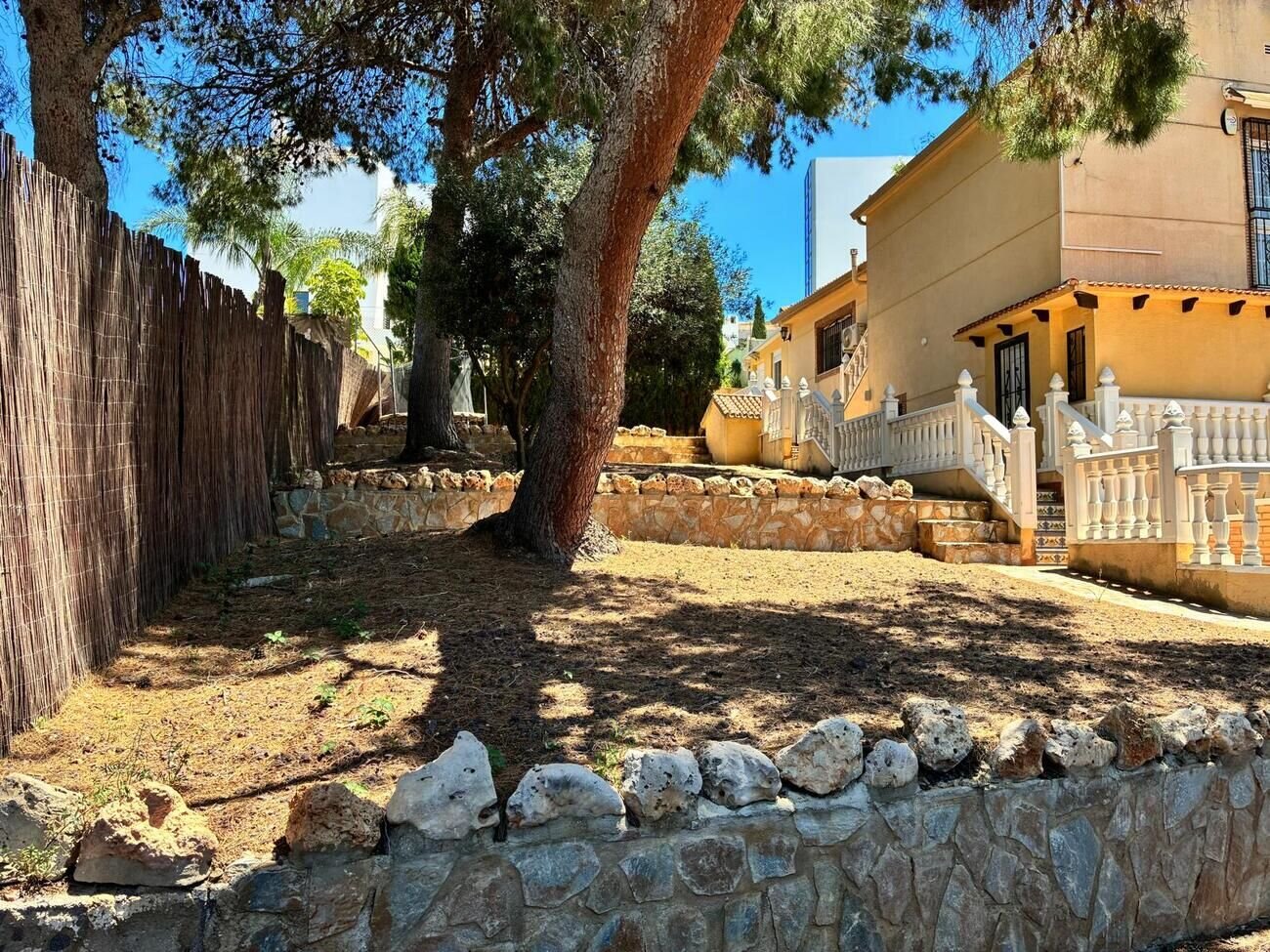 4-Bedroom Villa in La Siesta, Torrevieja - Image 26