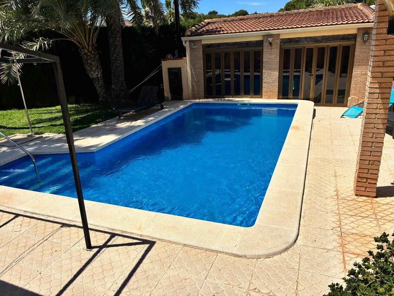 4-Bedroom Villa in La Siesta, Torrevieja - Image 6